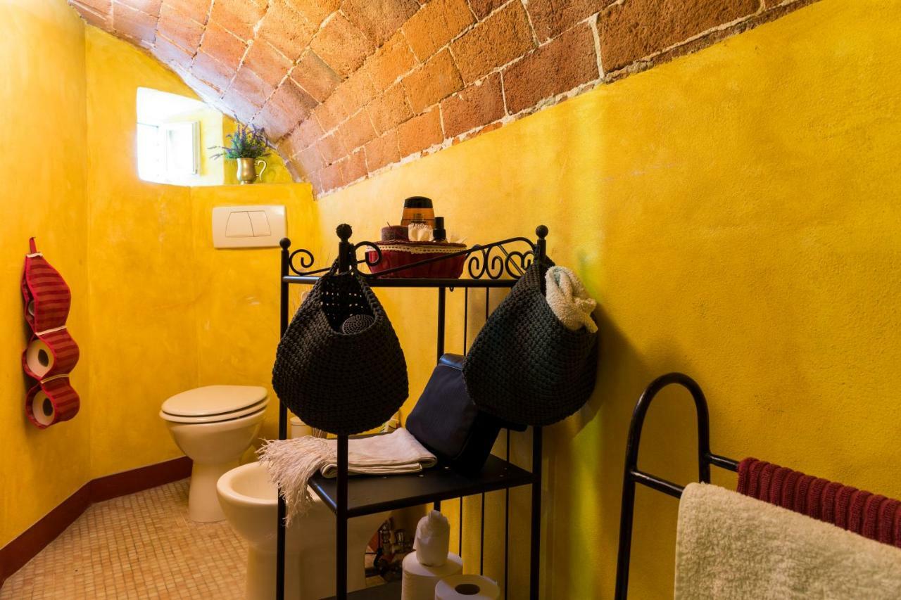 The Mezzanine Within The Walls * Lucca